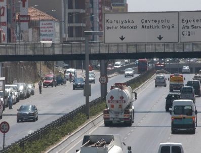 İzmir`de Ağır Vasıtalar Çevre Yoluna Yönlendirilecek