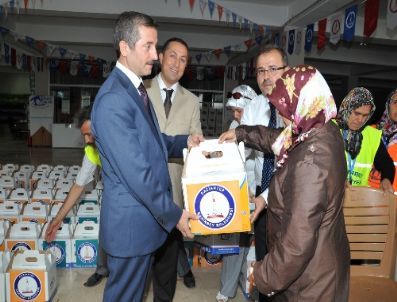 Kurban Bayramı Öncesi Şefkat Mağazası’nda Et Dağıtımı Sevinci