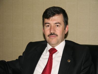 ERDAL AKSOY - Meslektaşına Gıyabında Hakaret Eden Kadın Öğretmene 3 Bin Tl`lik Tazminat Cezası