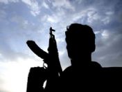 Teröristler bu kez öğretmen kaçırdı