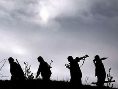 PKK Van'da emniyet amirliğine saldırdı