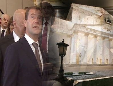 Rusya Devlet Başkanı Balşoy sahnesinde