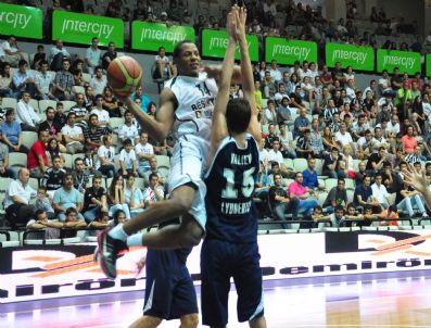 DERON WILLIAMS - Beşiktaş Milangaz Hazırlık Maçında Trıumph Lyubertsy`e Mağlup Oldu