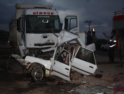 Bingöl`de Trafik Kazası : 2 Ölü, 1 Yaralı