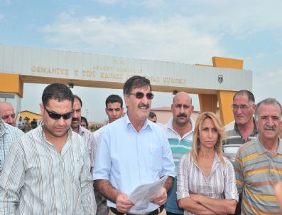 ABDULLAH ACAR - İhd Üyelerinden Osmaniye`de Cezaevi Protestosu