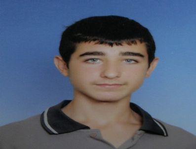 Liseli Genç Yaşam Mücadelesini Kaybetti