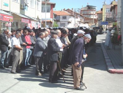 FERIT KARABULUT - Parkta Öldürülen Çocuk Toprağa Verildi