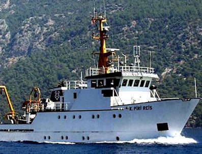 DIMITRIS HRISTOFYAS - Rumlar Piri Reis'i yakından izliyor