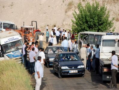 Taziye Evine Giden Minibüs İle Yolcu Minibüsü Çarpıştı: 9 Yaralı