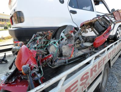 PAYALLAR - Alanya`da Trafik Kazası: 1 Ölü, 1 Yaralı