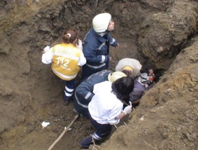 YıLMAZ ÖZTÜRK - Göçük altında kalan 4 işçi yaralandı