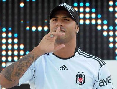Beşiktaş Quaresma'ya cezayı kesti