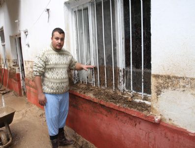 NURULLAH ERTAŞ - Edremit`te Sel