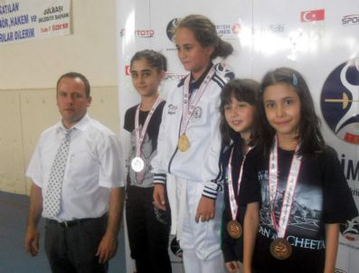 Gölbaşı’nda Eskrim Şampiyonası Yapılıyor