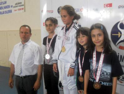 Gölbaşı’nda Eskrim Şampiyonası Yapılıyor