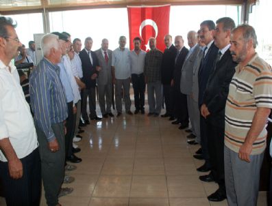 HACı FEVZI AKDOĞAN - İki Aile Arasındaki Husumet Barış Yemeğiyle Sona Erdi