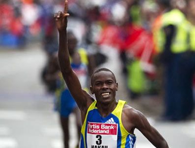 PAULA RADCLIFFE - Kenyalı Patrick Makau dünya rekoru kırdı