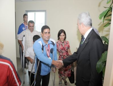 Aldırmaz: Engelli Sporcularımızla İftihar Ediyoruz
