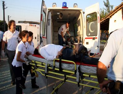 Antalya`da Kaza: 13 Yaralı