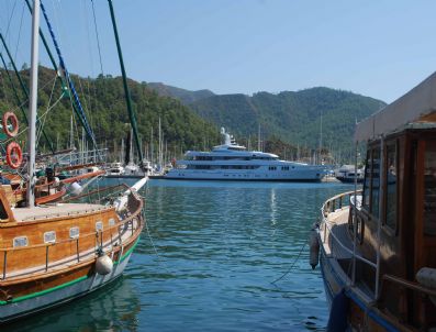 Bu Yatın Bir Haftalık Kirası Adeta Servet