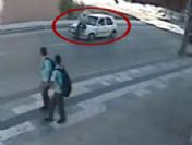 Camiye giderken araba çarptı
