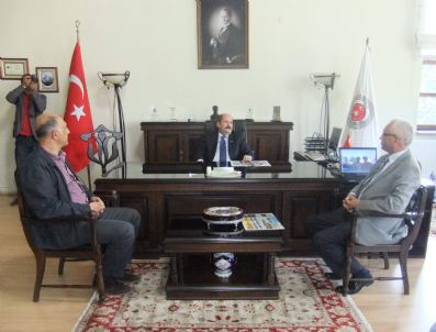 AKTÜEL - Gazetecilerden Kütahya Cumhuriyet Başsavcısı Hüseyin Çınar`a Ziyaret