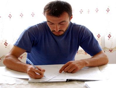 Genç Romancı Destek Bekliyor