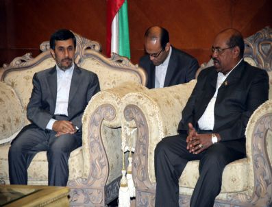 İran Cumhurbaşkanı Ahmadinejad Sudan'da