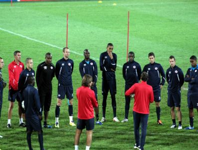 AVNI AKER STADı - Lille, Galibiyet Hedefliyor