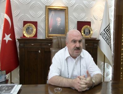 SERDAR BEDII OMAY - Öğrencilerin Yurt Eylemine Rektör De Destek Verdi