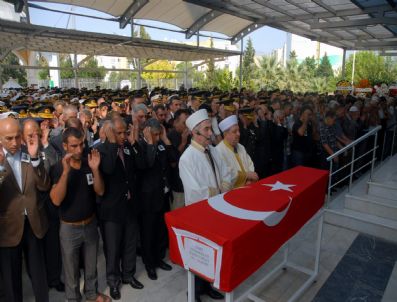 ABDÜL BATUR - Şehit Cenazesinde Siyasi Provokasyon