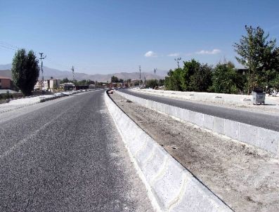 Van`da Duble Yol Ağı 315 Kilometreyi Bulacak