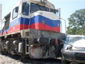 Yük treni otomobile çarptı: 1 ölü