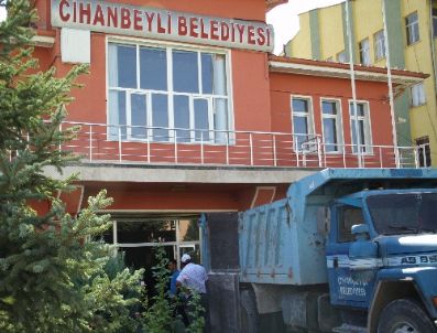 Cihanbeyli Belediyesi Taşınıyor