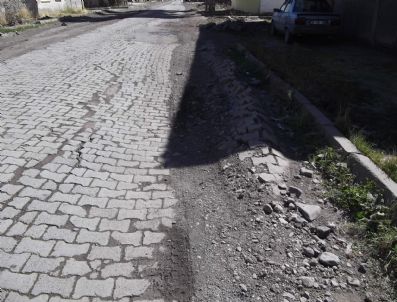 NEVZAT BOZKUŞ - Cumhuriyet Caddesi Adeta Yeniden Yapılıyor