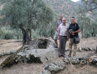 KARYA - Medusa Başlı Mezar Bulundu