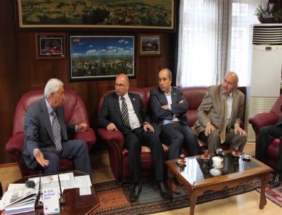 MUZAFFER ÇAKAR - Milletvekillerinden Belediye Başkanı Dede'ye Ziyaret