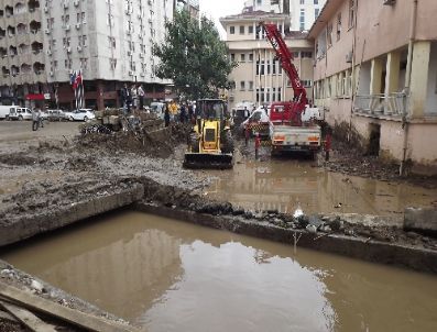 Rize'de dere üzerindeki bütün binalar yıkılacak