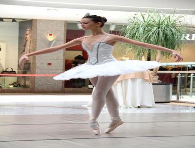 15 Minik Yetenek Ankamall Avm`nin Desteğiyle Bale Öğrenecek