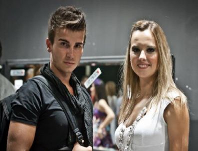 CEMİL İPEKÇİ - Aibü`lü Kürşat Dünyanın En Uzun Podyumunda