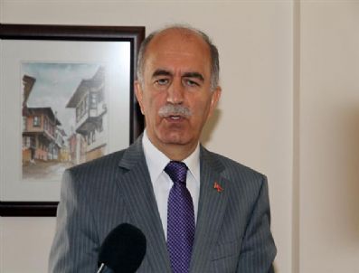 Bursalılar Evliya Çelebi Çeşmelerinden Su İçecek