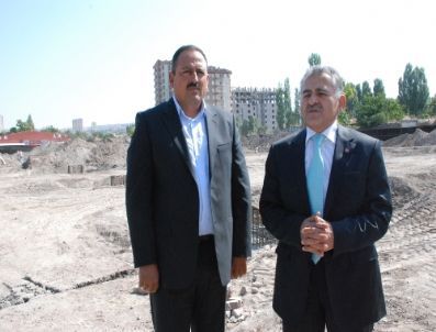 Dadaloğlu Semt Pazarı Yenileniyor