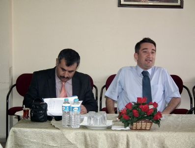 MEHMET PARLAK - Niğde`de Üniversiteli Öğrencilere Burs