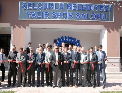 ALI RıZA ÇALıŞıR - Selçuklu Yeni Bir Spor Salonuna Daha Kavuştu