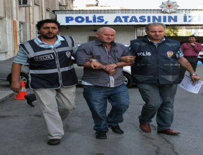 İZMIR EMNIYET MÜDÜRÜ - Soyduğu Döviz Bürosunun Sahibini Öldüren Güvenlikçi Kılık Değiştirmiş
