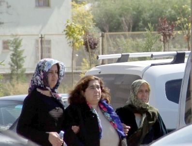 Yüksekova`da Teröristlerin Öldürdüğü Mühendisin Annesi: Allah Belalarını Versin