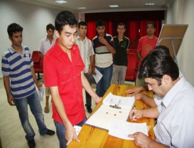 İSMAIL ÇAVUŞOĞLU - Acıgöl Belediyesi`nin Eğitime Desteği Sürüyor