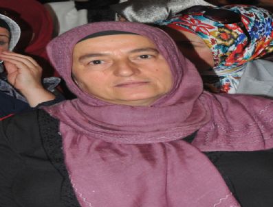 Ak Parti Akçakoca Kadın Kolları Başkanı Albayrak Güven Tazeledi