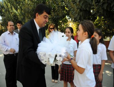 CELAL GÜZEL - Başkan Fadıloğlu Okulları Ziyaret Etti