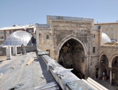 Buruciye Medresesi’nin Çatısı Yenilendi